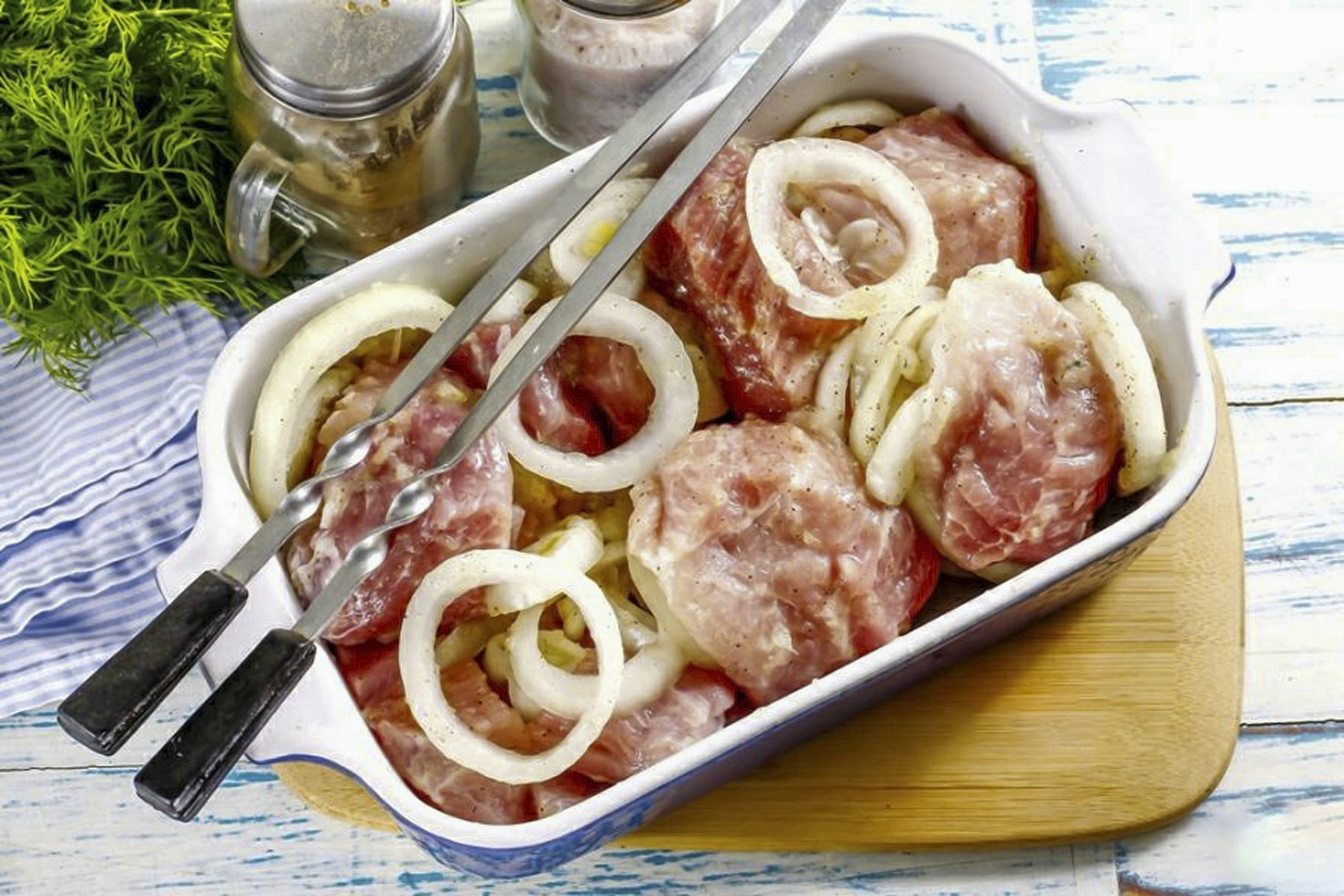 How long should you marinate meat for barbecue?