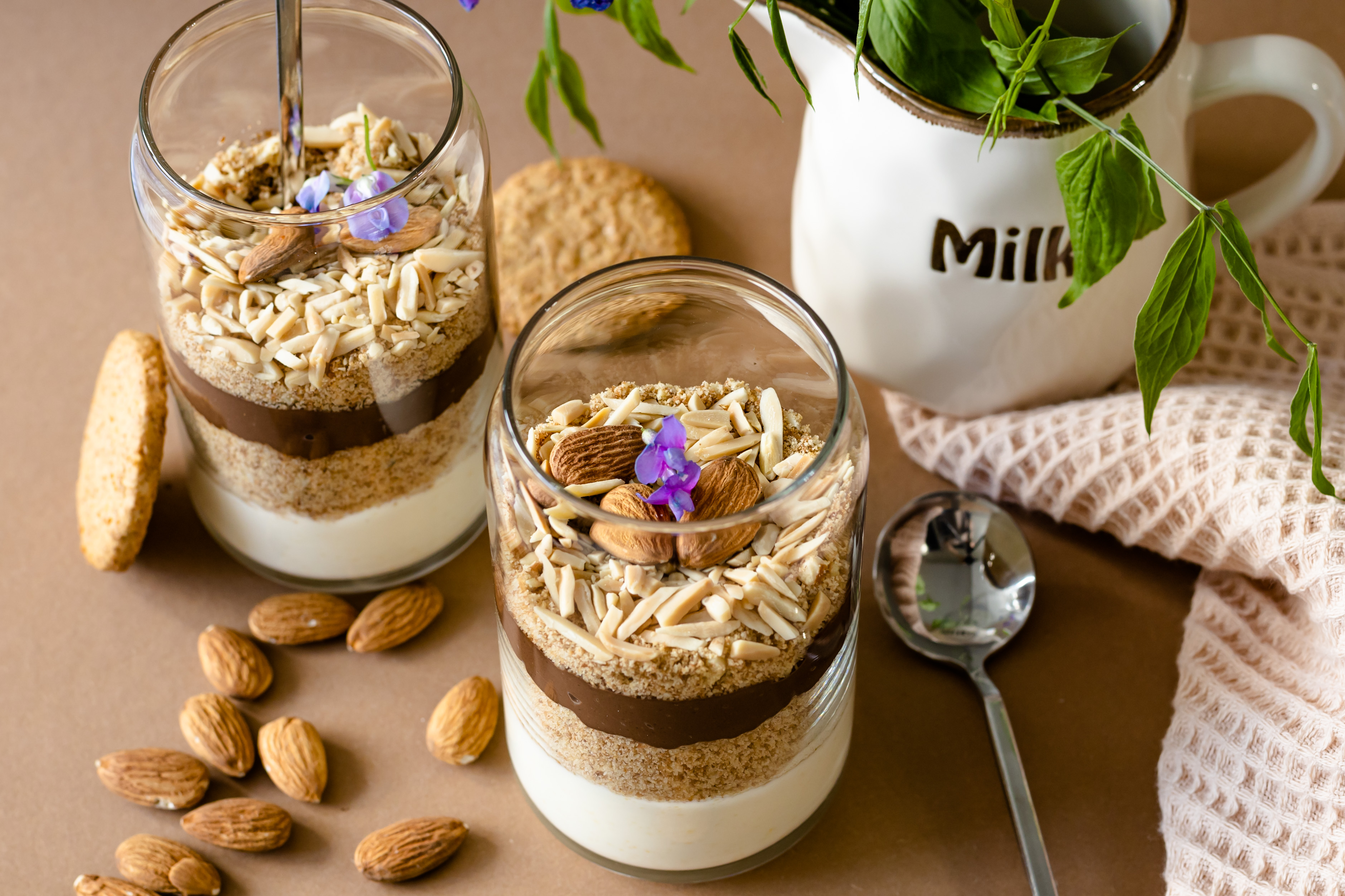 Миндальный мусс и печенье