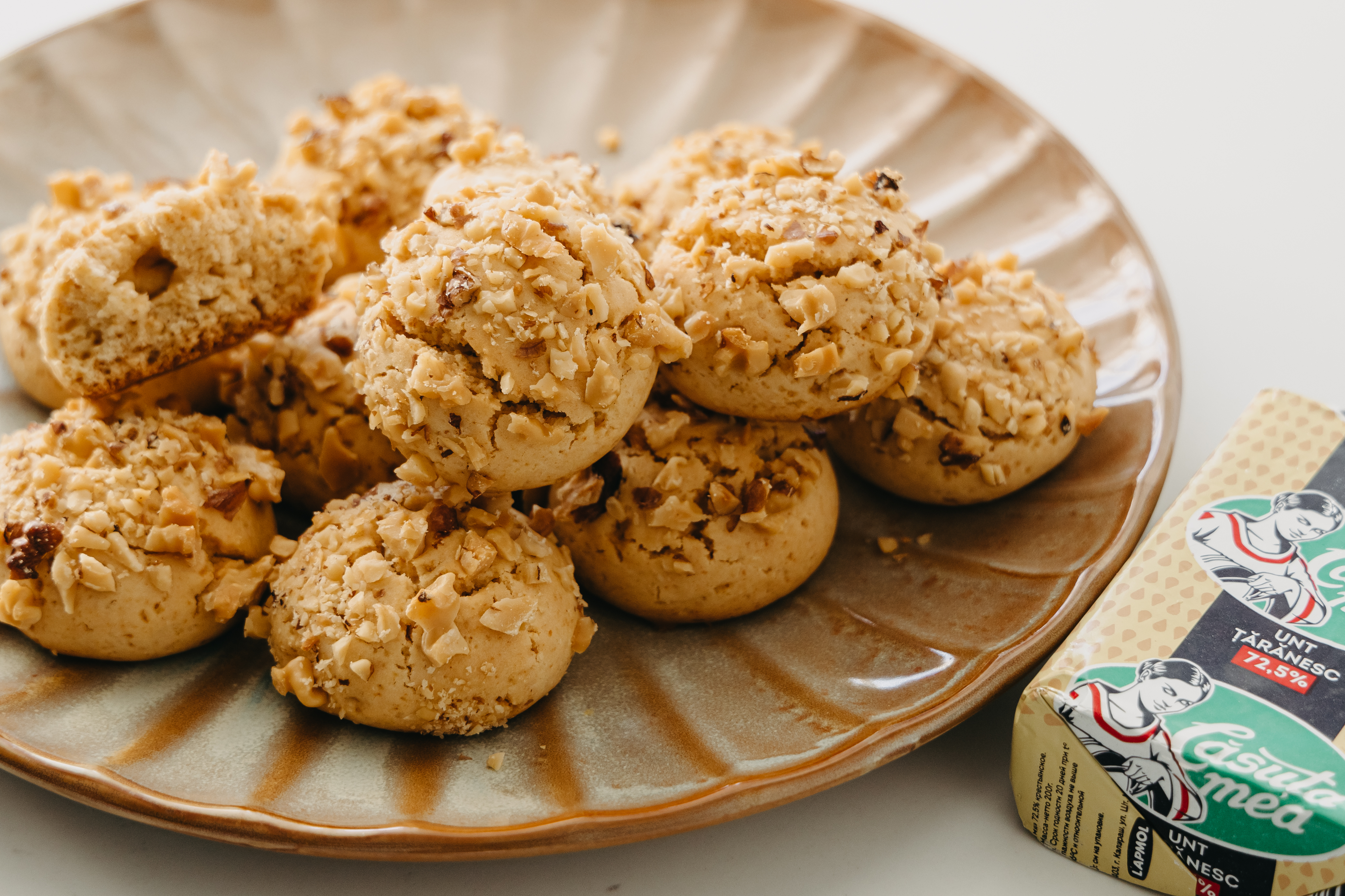 Печенье с медом и грецкими орехами