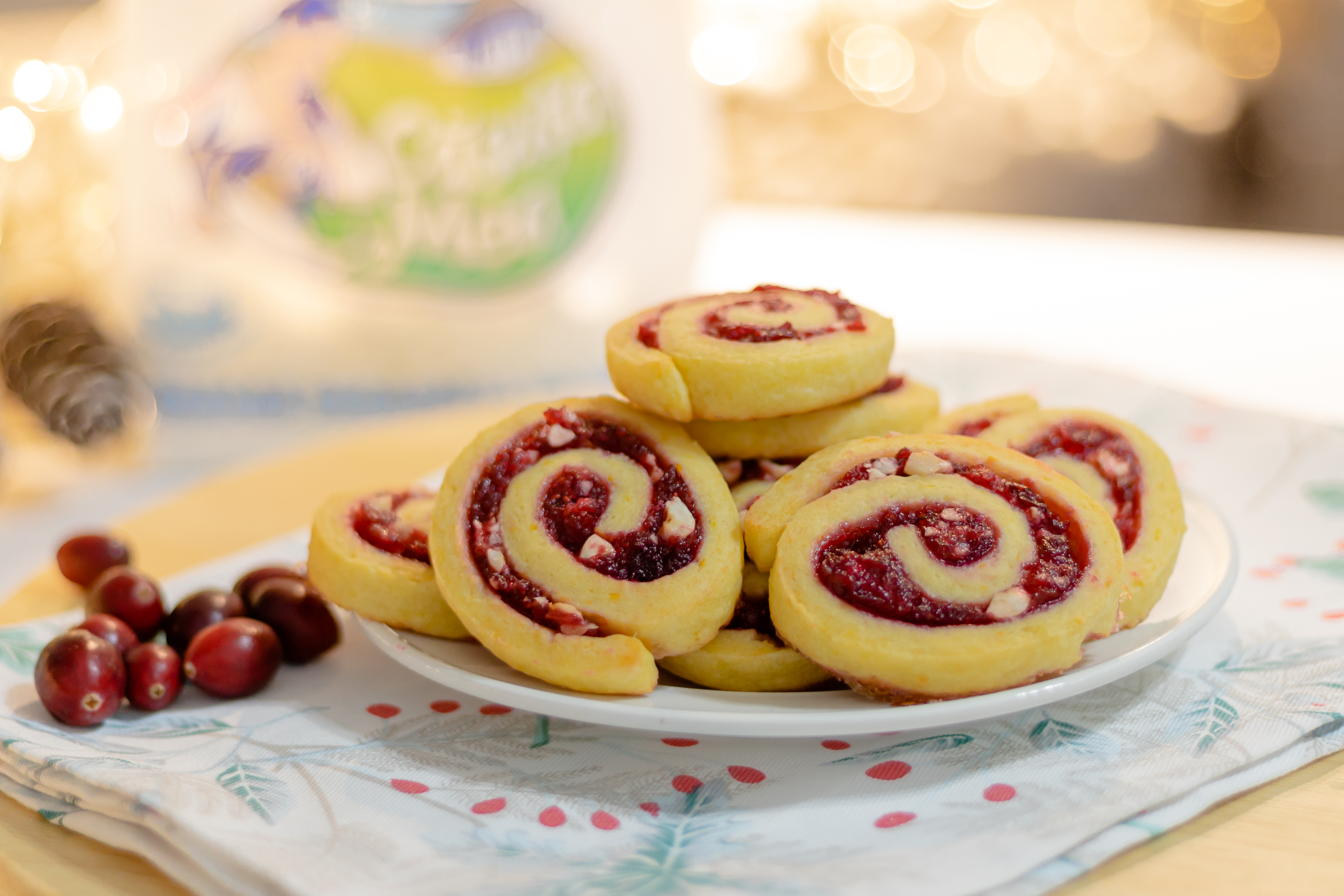 Вкусное печенье с клюквой и орехами