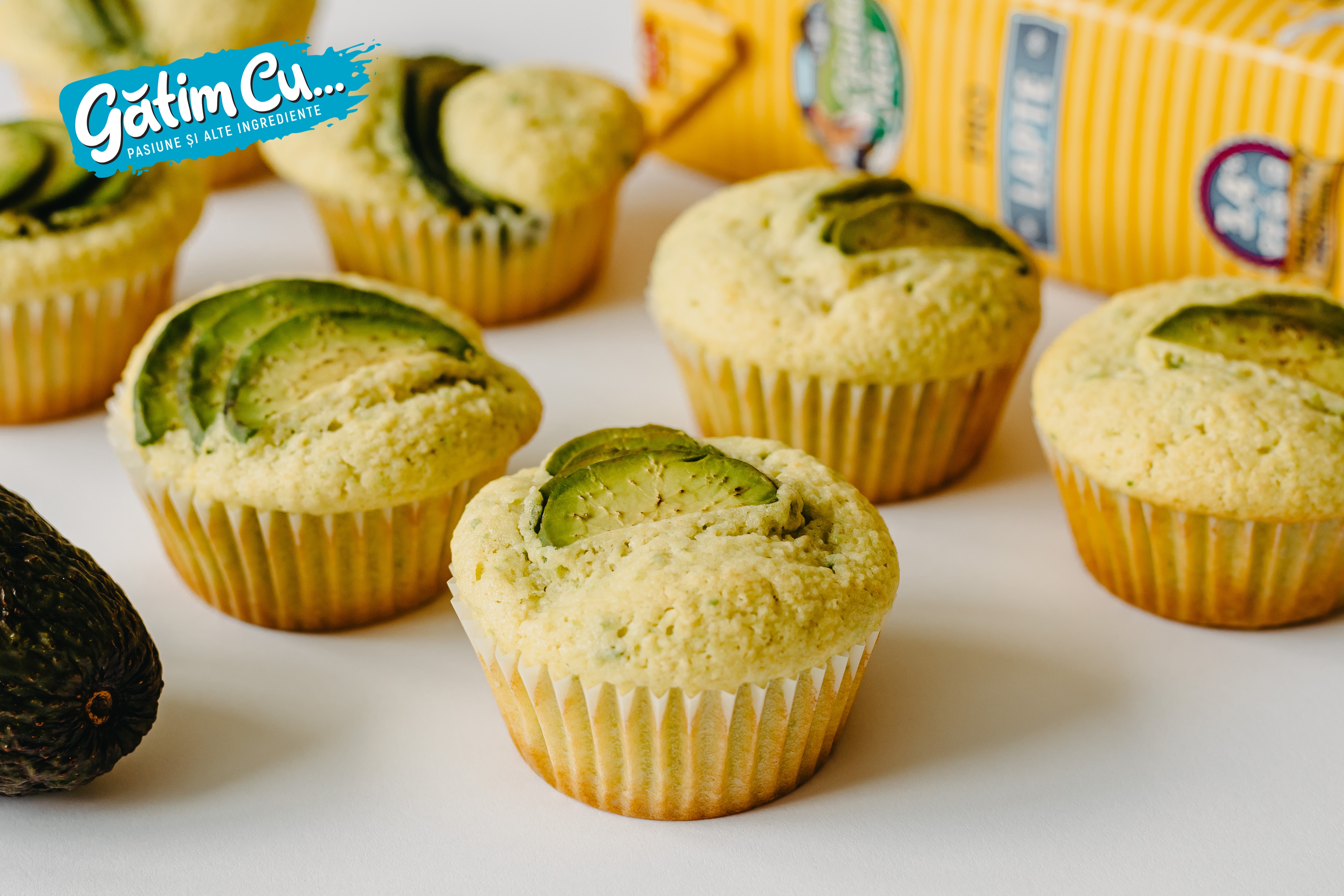 Маффины с авокадо