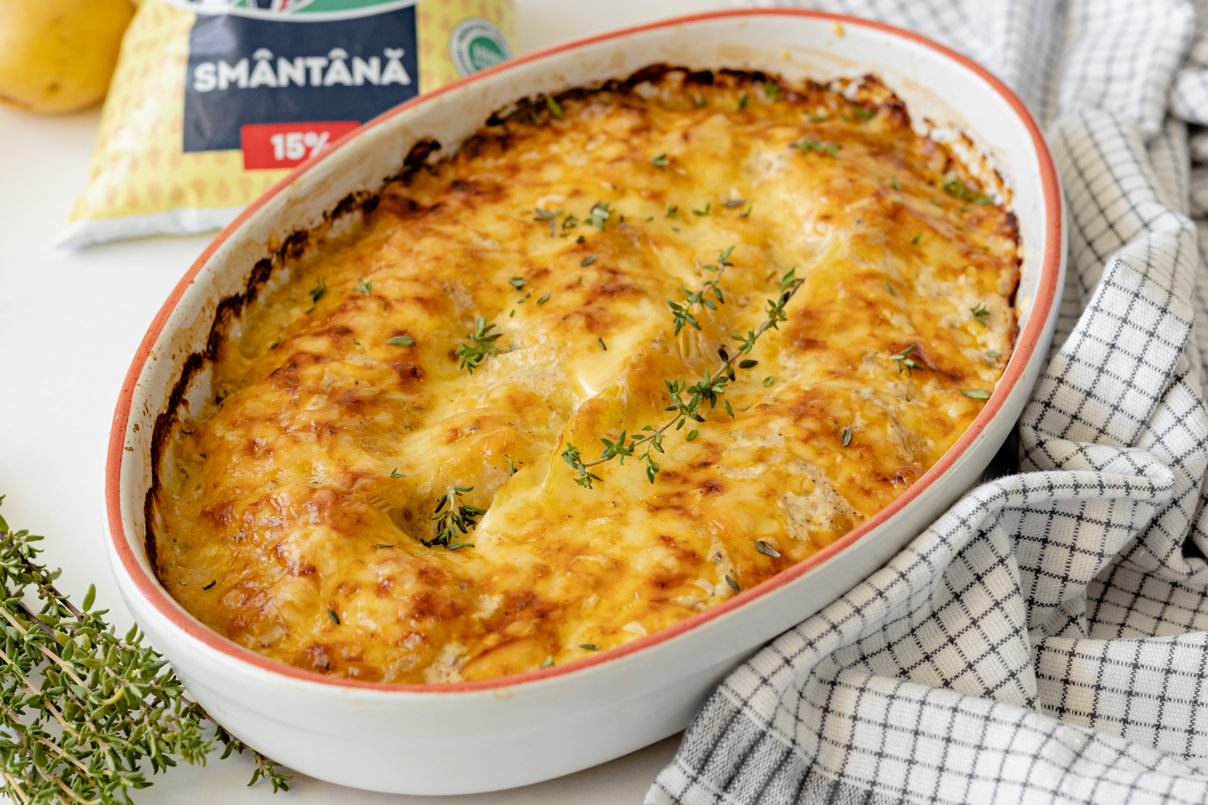 Вкусные картофельные оладьи с сметанным соусом