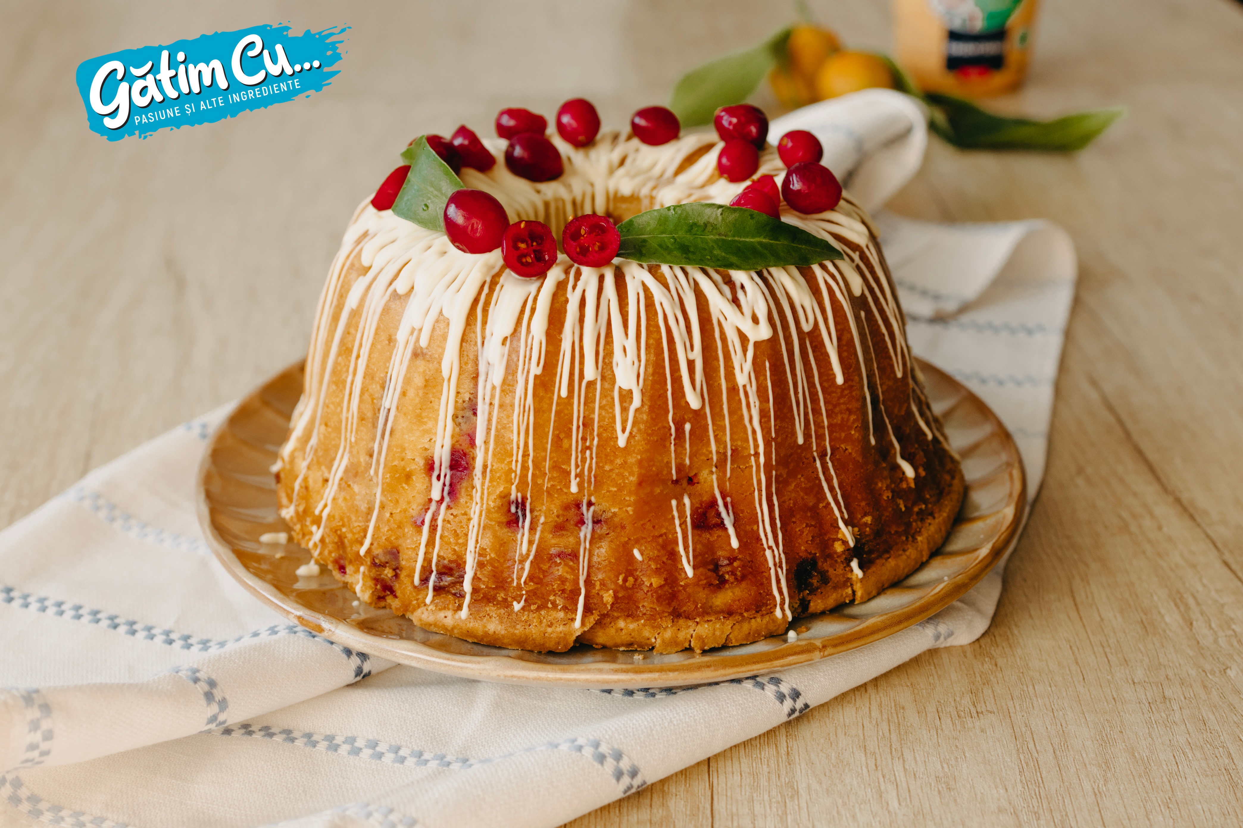 Кекс сметанный с клюквой