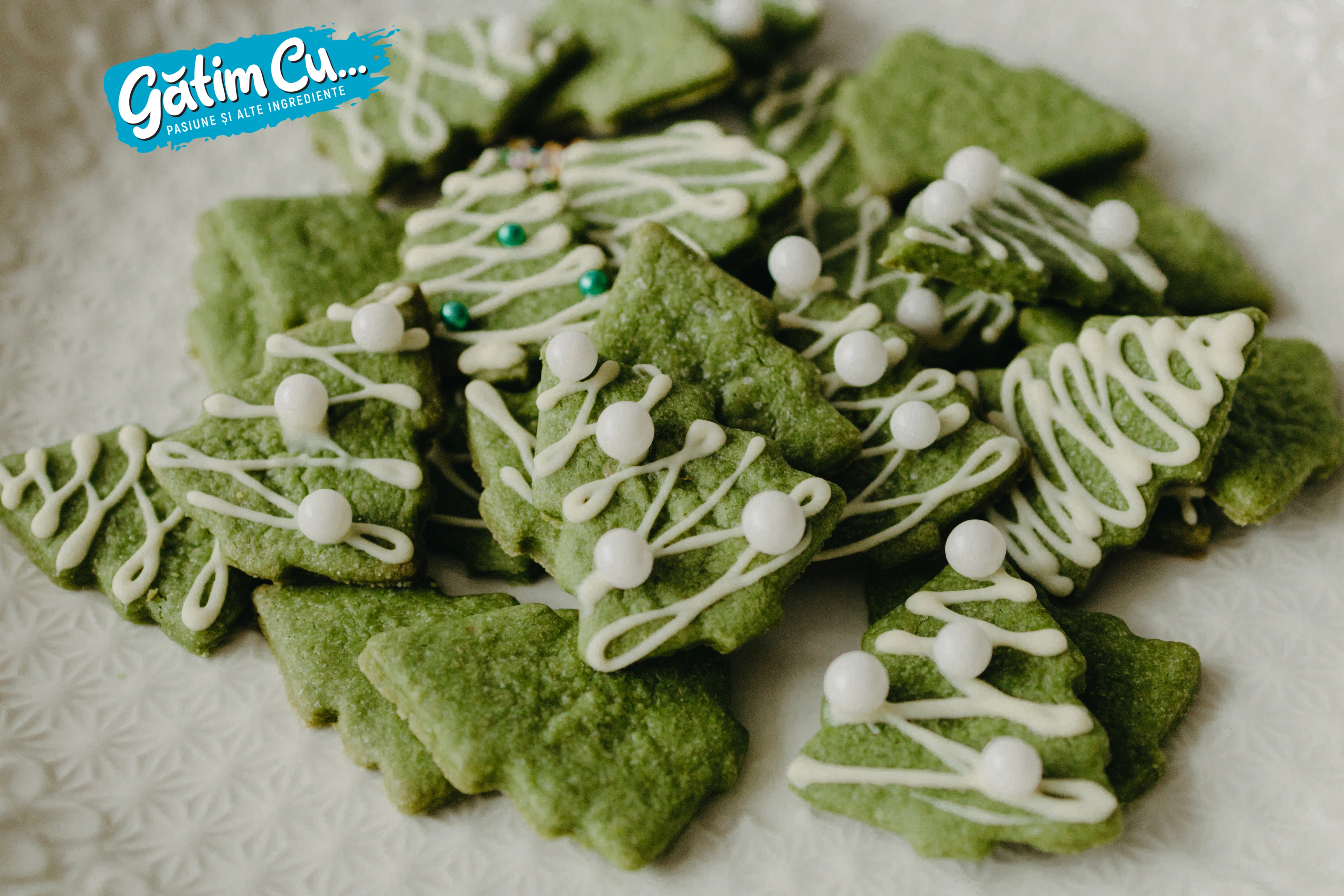 Mini Christmas tree cookies with Matcha tea