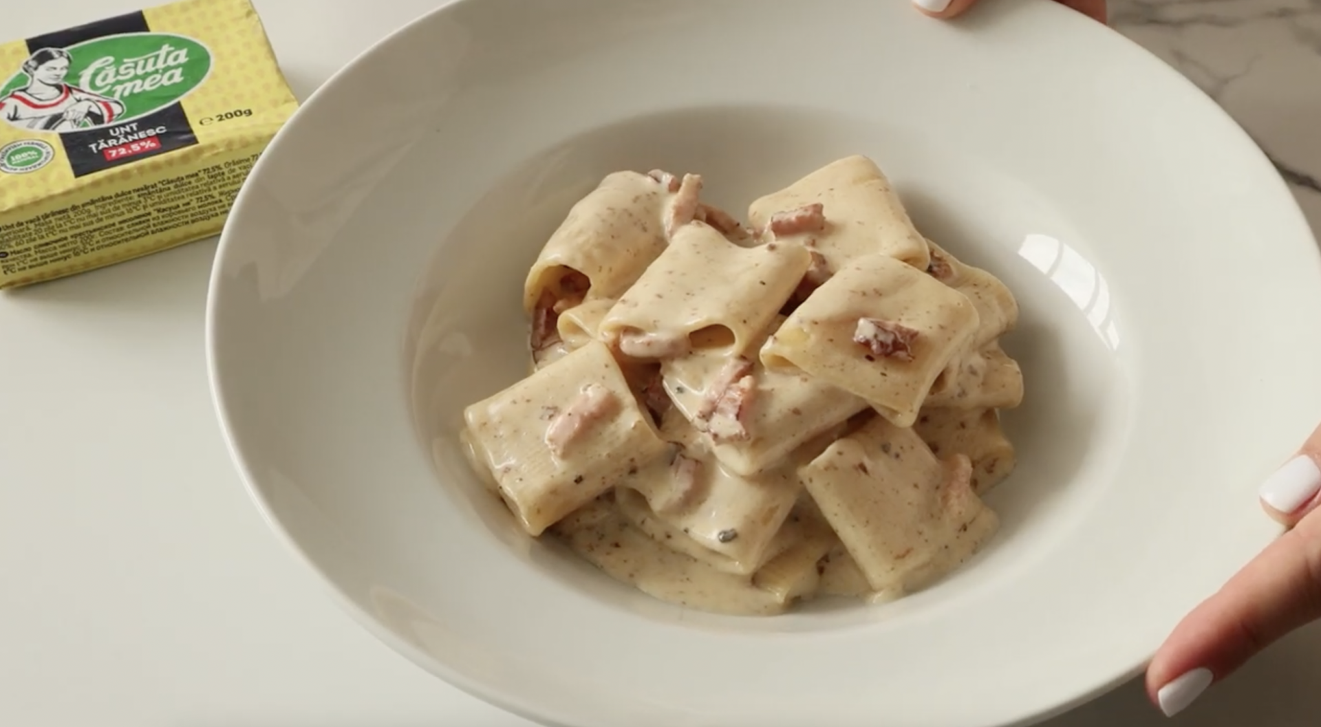 Paste cremoase cu jambon și piper – gata în doar 10 minute!