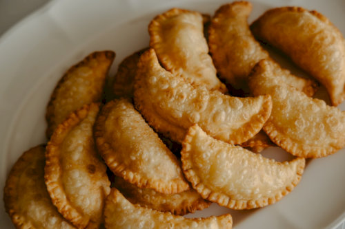 Мини чебуреки с 2 видами сыра