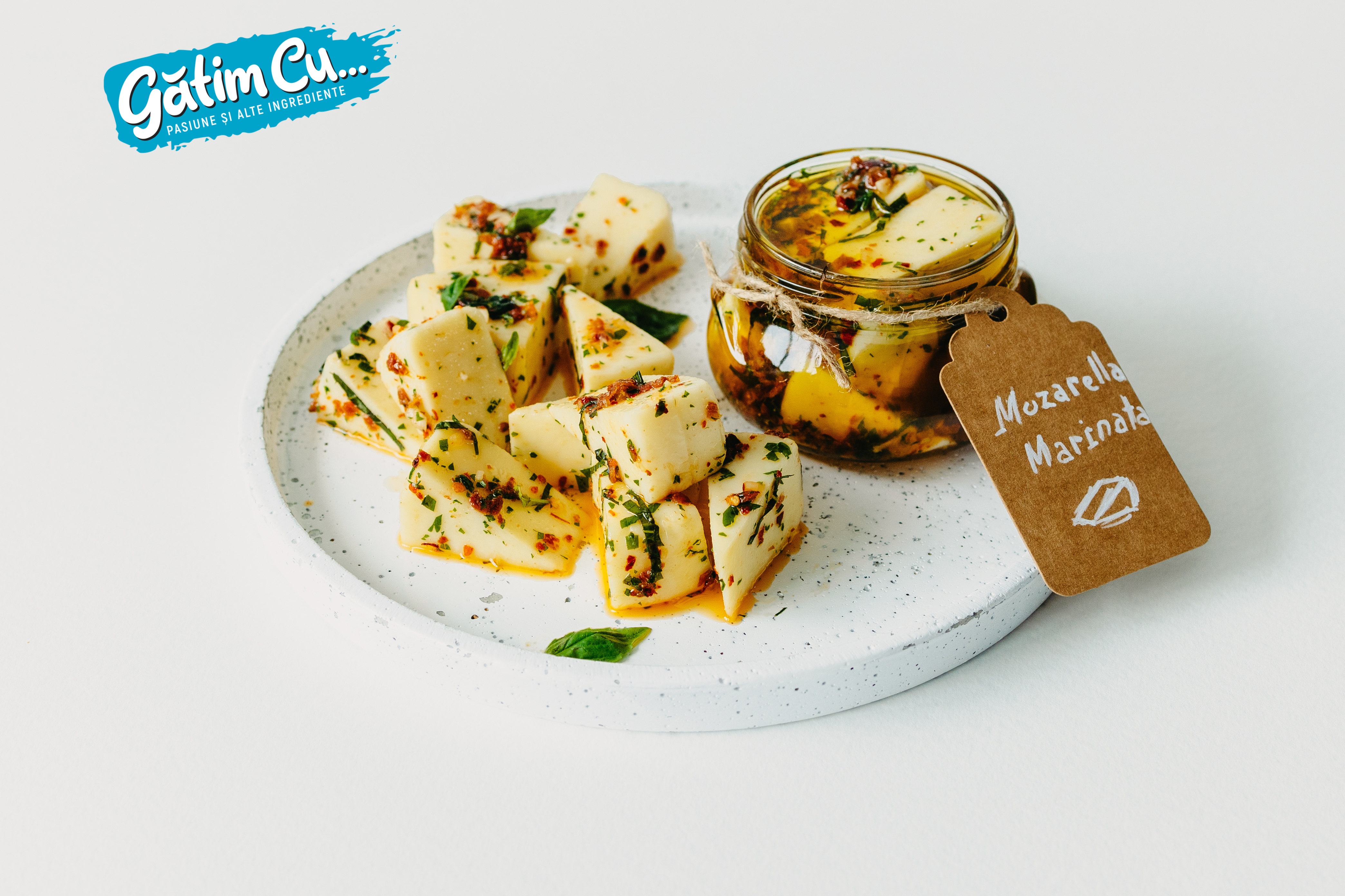 Маринованный моцарелла