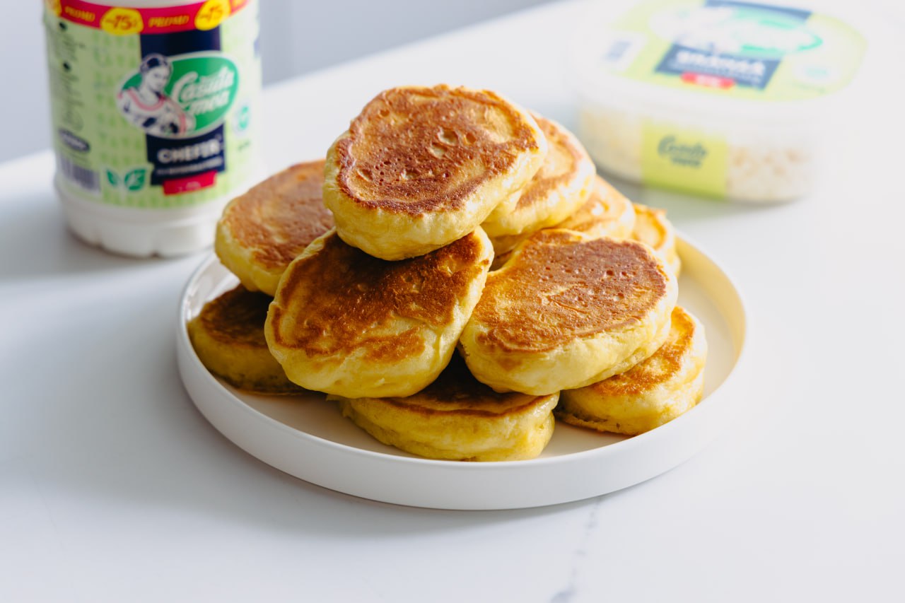 Пушистые оладьи на основе творога и кефира