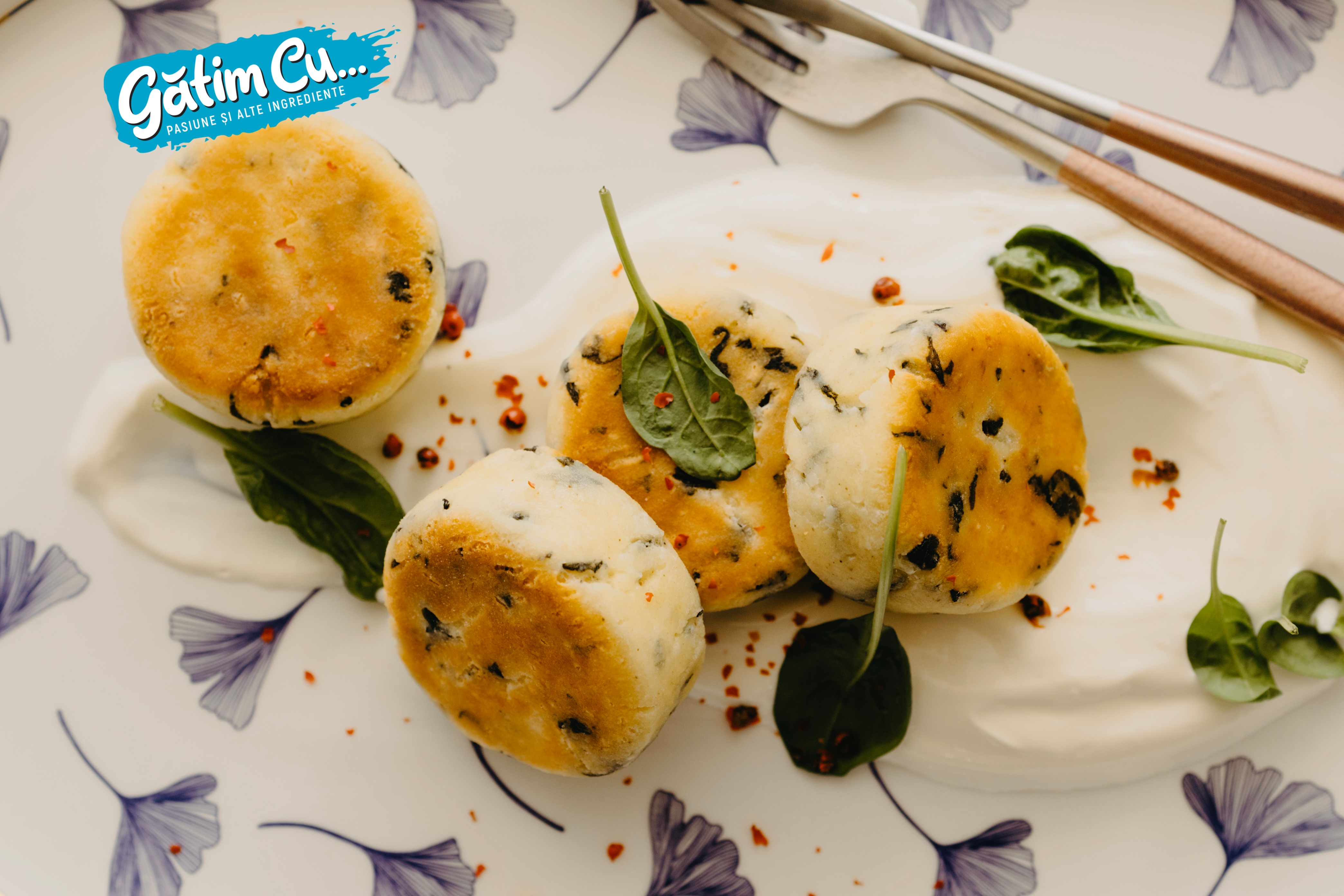 Папанаши с сыром моцарелла и шпинатом