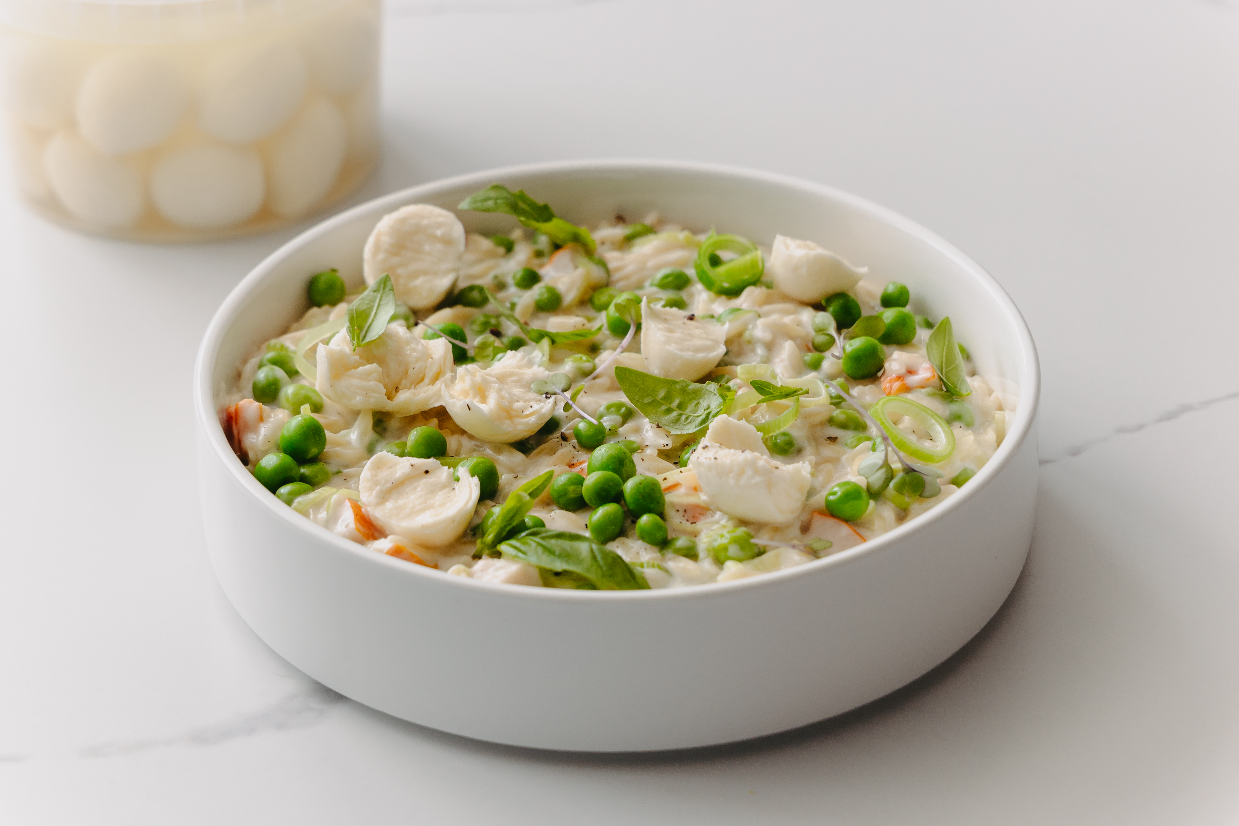 Орзо с курицей и луком