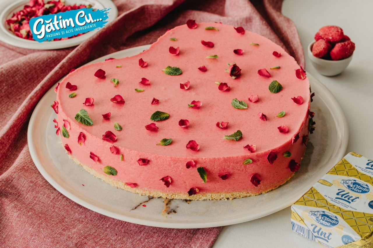 Торт мусс с клубникой