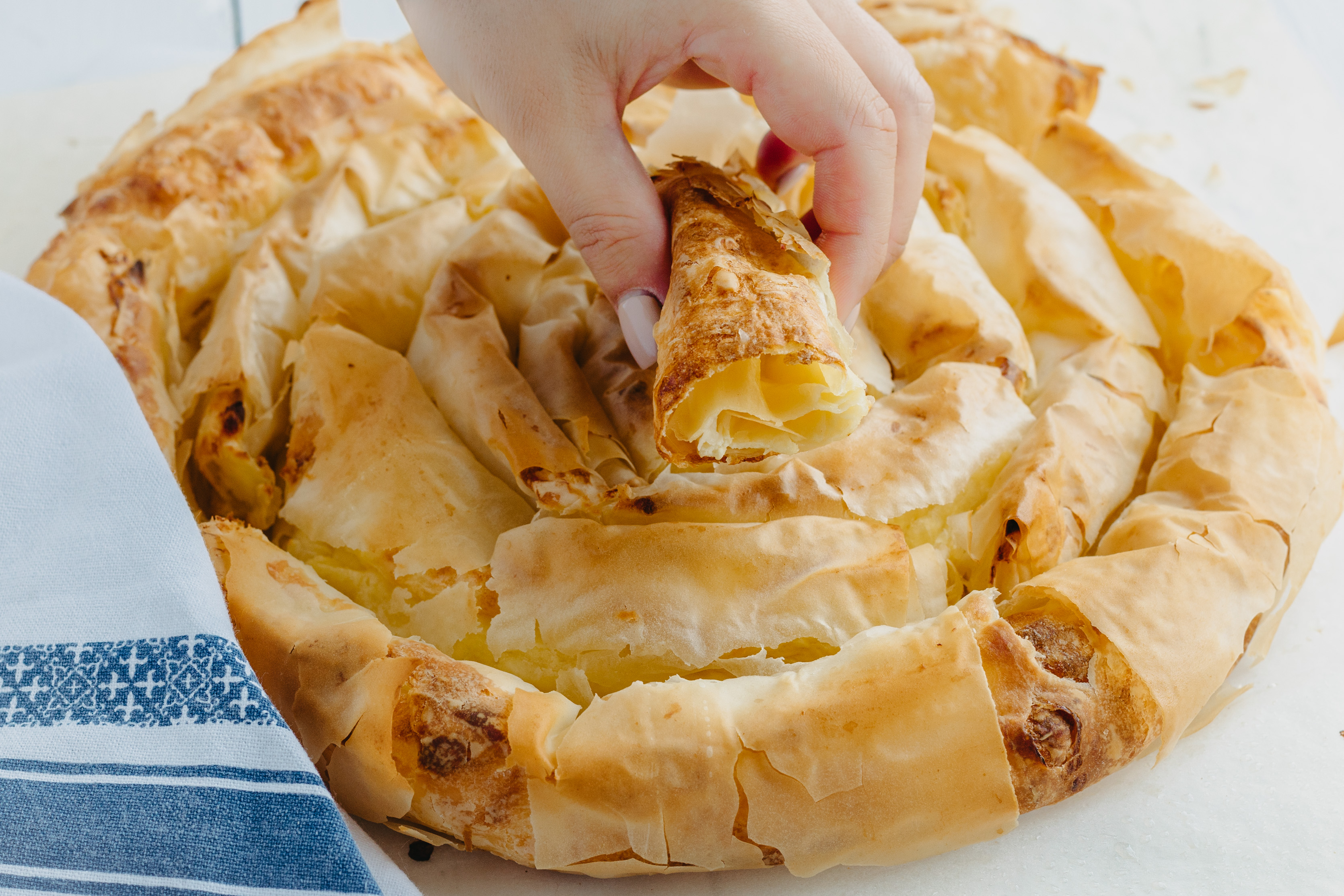 Плацында с творогом в листах Филло