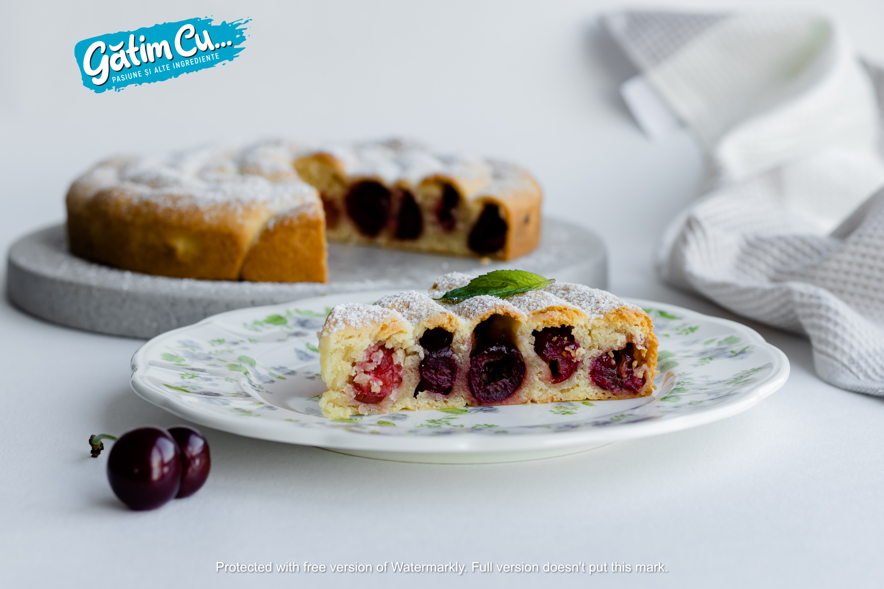 Пирог Улитка с вишней