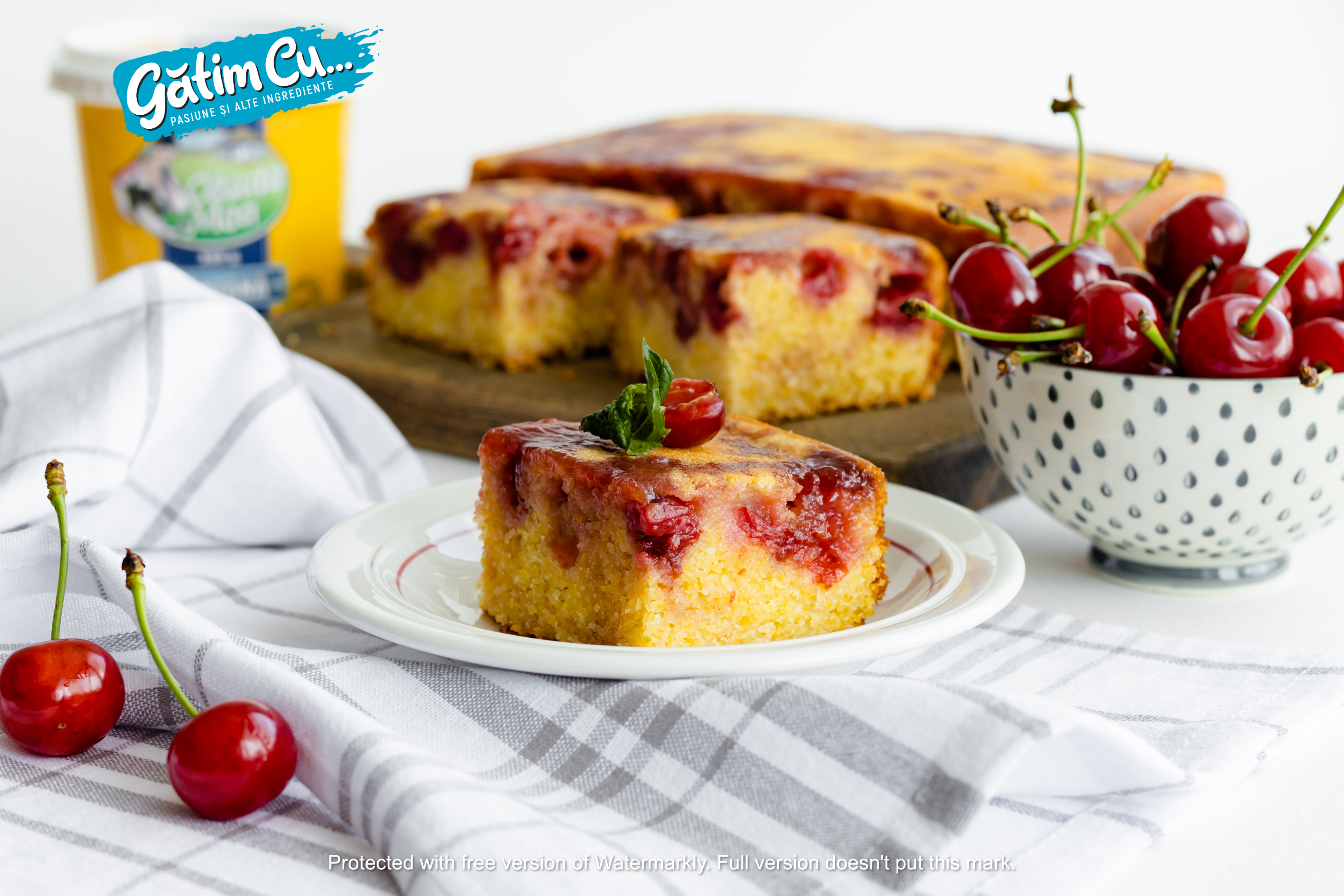 Вишневый пирог с кукурузой