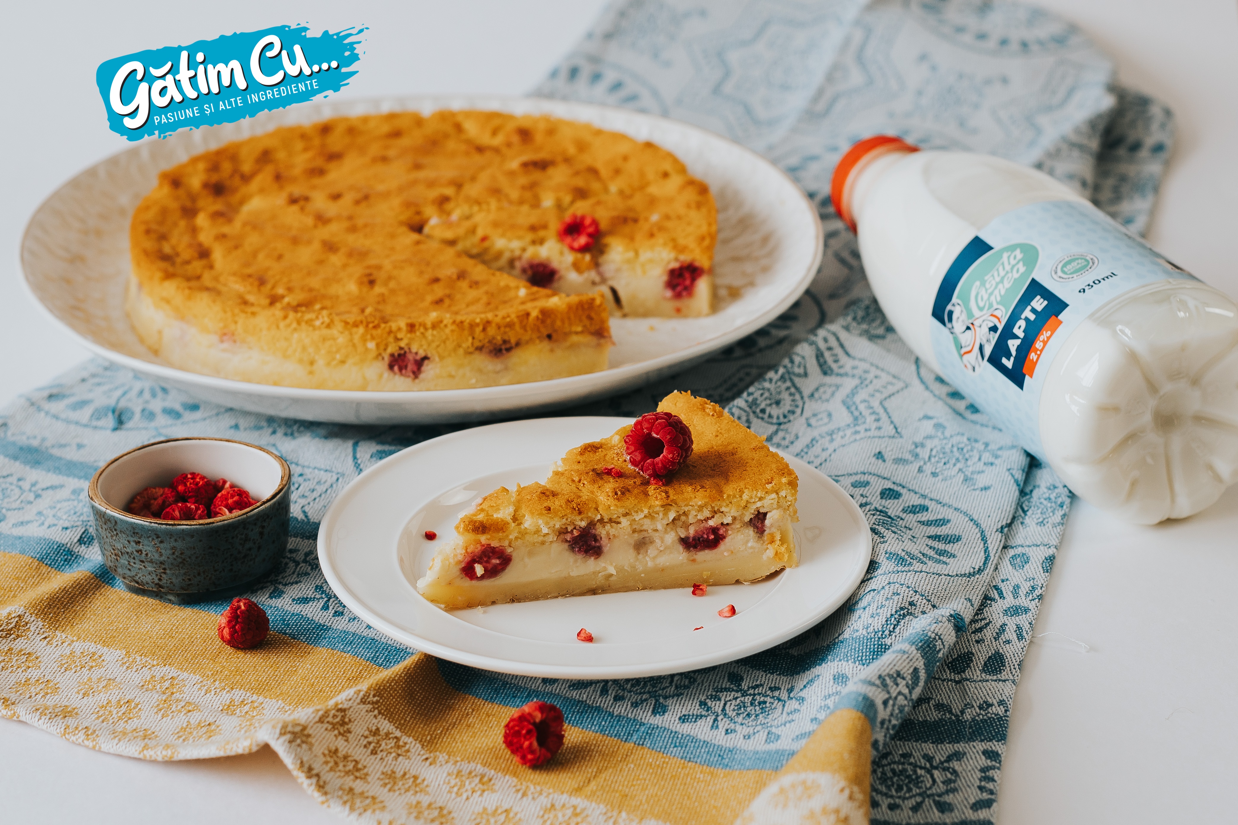 Торт с ванилью и малиной.