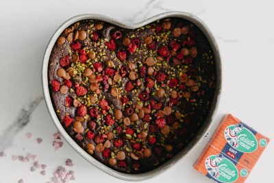 Brownie with Pistachios and Raspberries