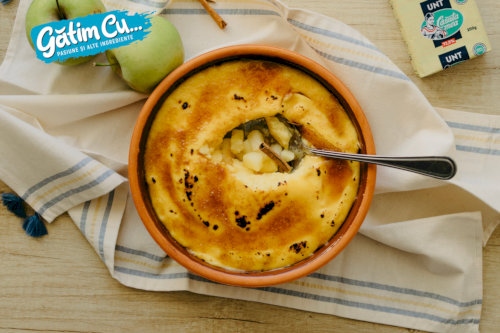 Apple pudding & vanilla cream