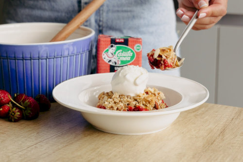 Strawberries in crumble crumble