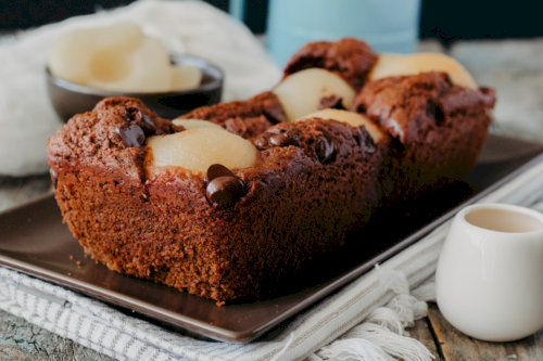 Chocolate and pear cake