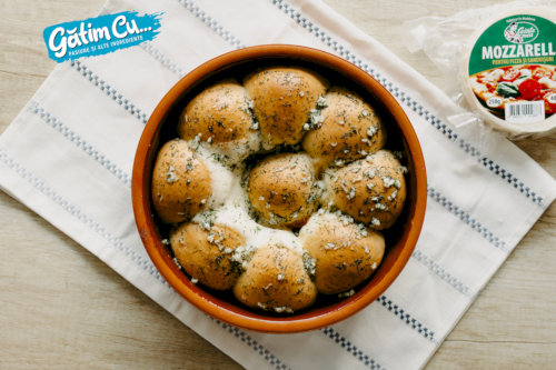 Mozzarella filled rolls
