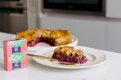 Cherry and halva pie